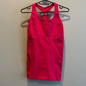 NWOT, Nux, Womens, Athletic Tank, built-in shelf bra, textured side detail